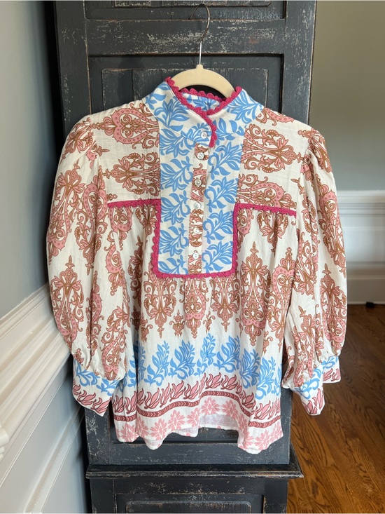 THML Tops - THML Collier Cream Blouse with Blue Floral and Pink Trim. Sz M NWT